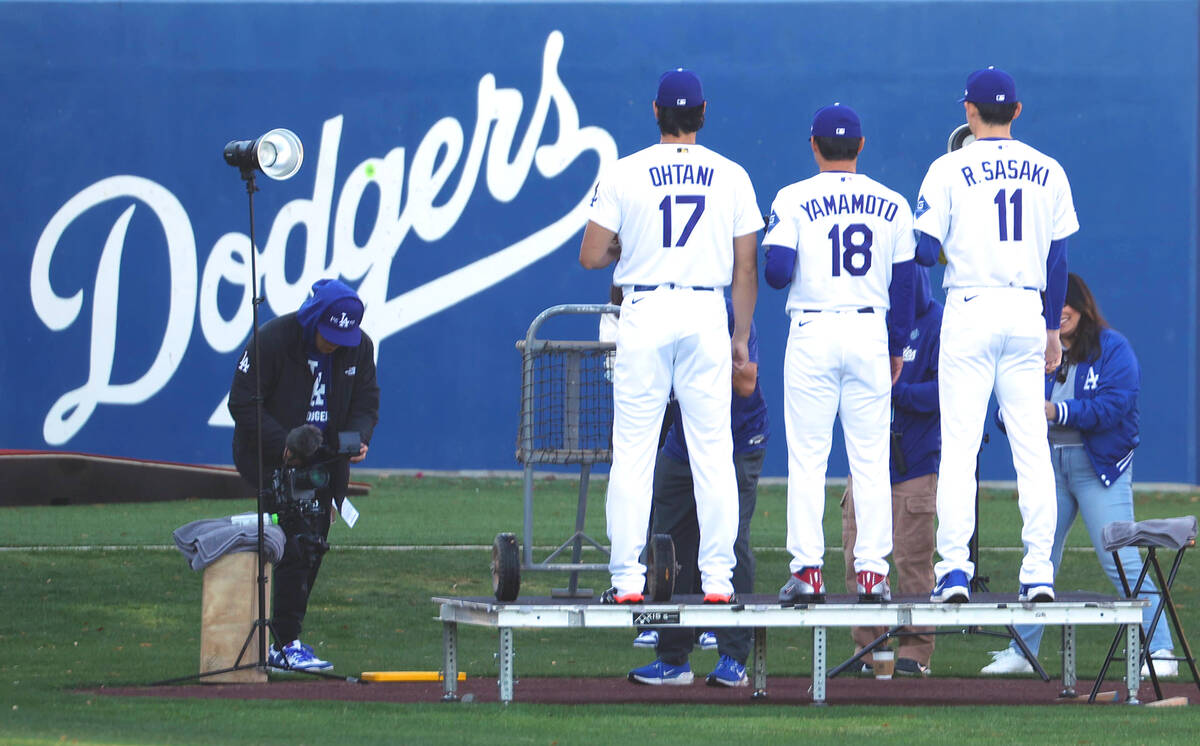 大谷翔平、山本由伸、佐々木朗希のドジャーストリオが豪華スリー