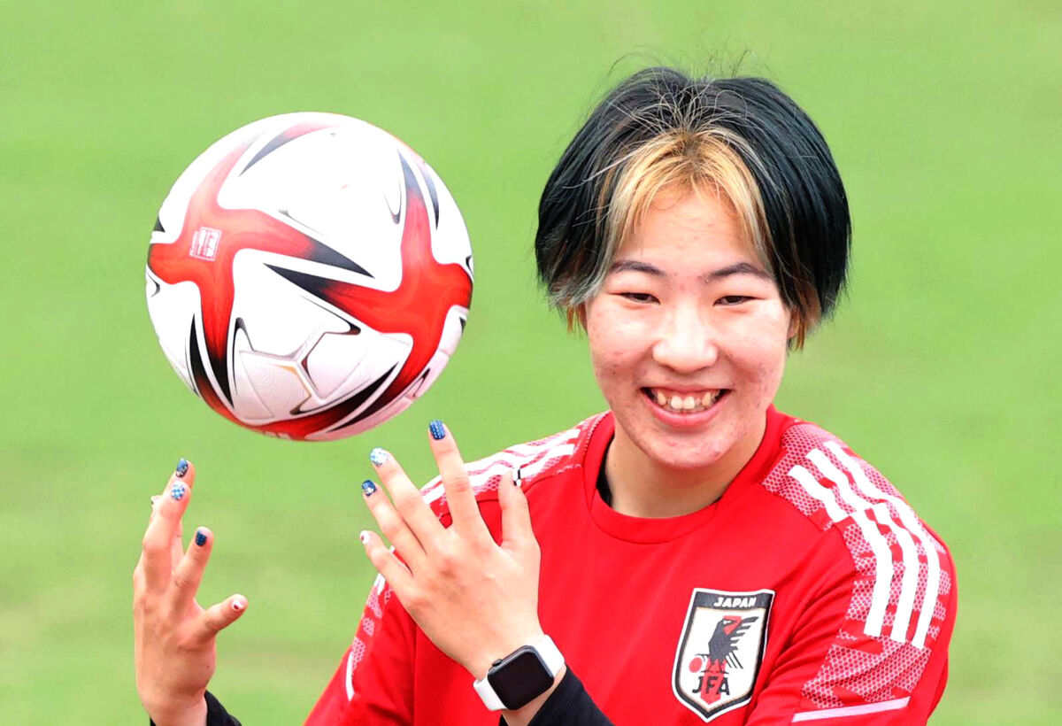 なでしこ遠藤純「気合を入れてきた」五輪仕様のジャパンブルー・ネイル