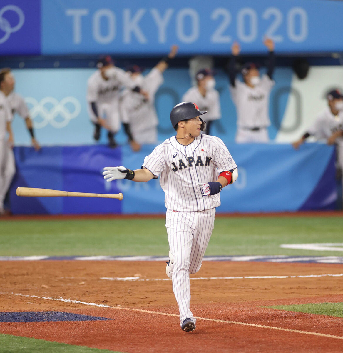 侍ジャパン】山田哲人が8回に走者一掃勝ち越し適時二塁打 韓国キラー
