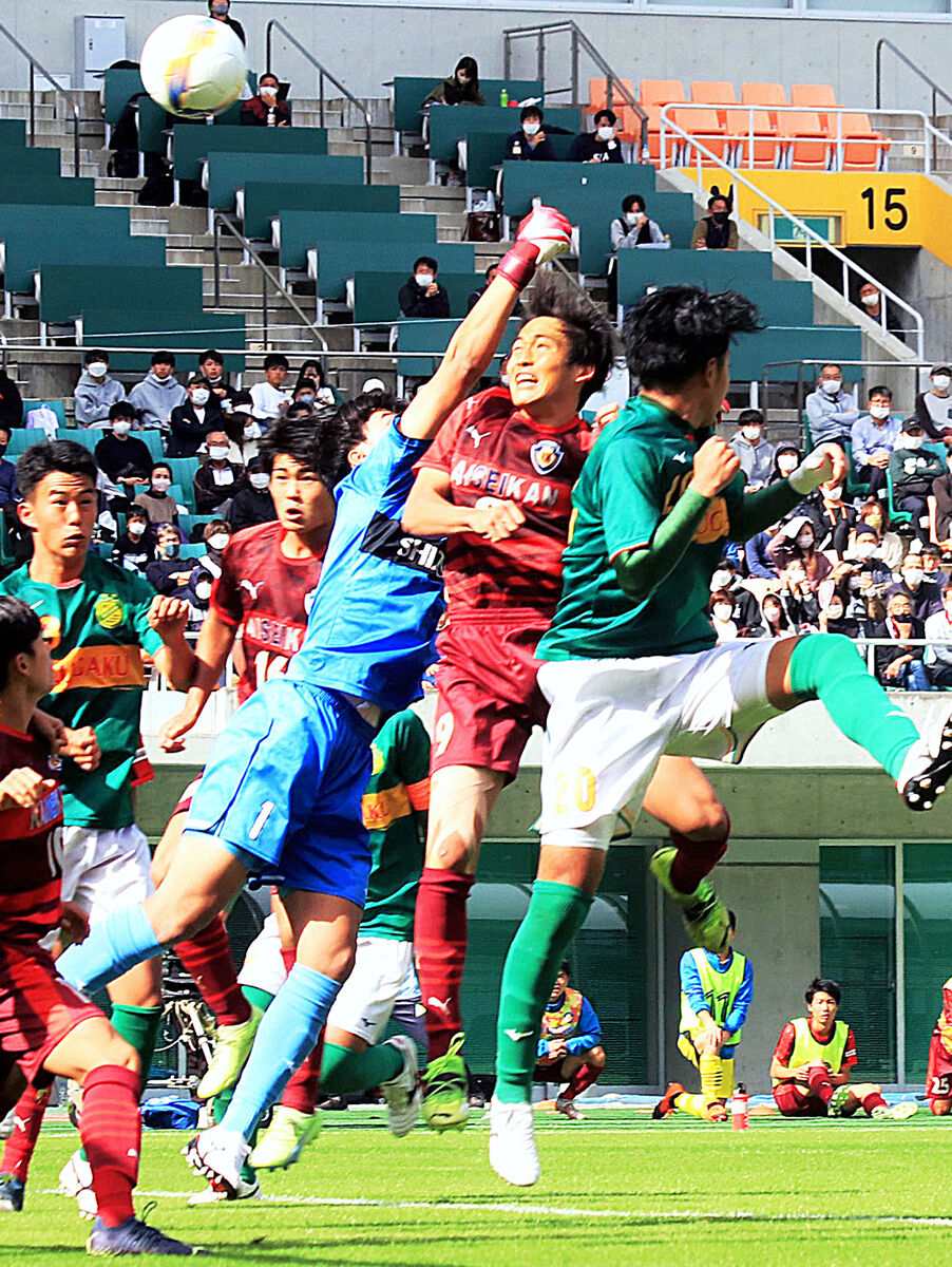 浜松開誠館、DFから昨年転向したFW坂上輝が4年ぶり優勝導く…12