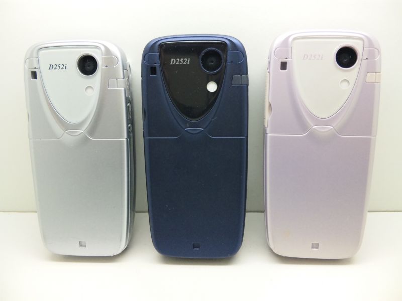 NTTドコモ D252i モックアップ 3色セット - モックセンター