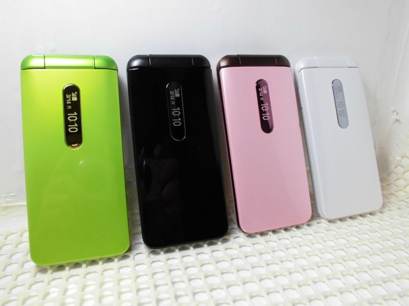 au KYF31 GRATINA 4G モックアップ 4色セット