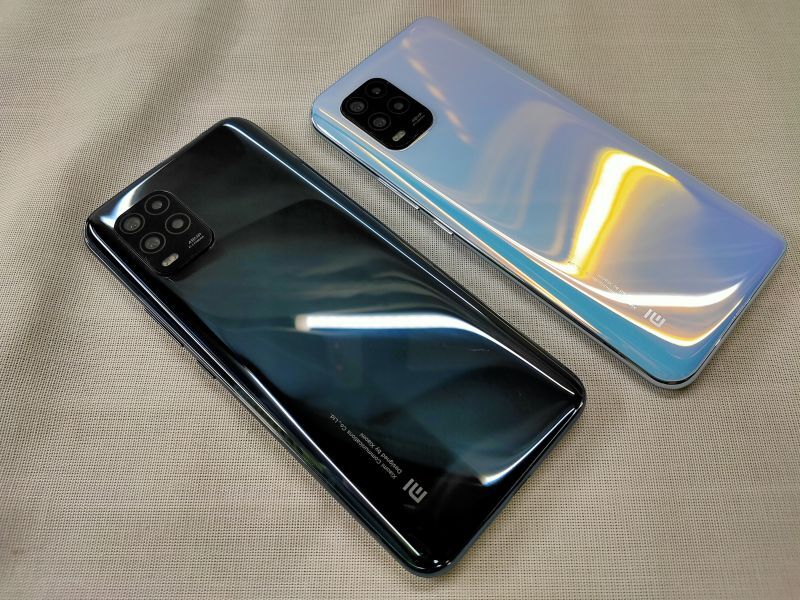 au XIG01 Mi 10 Lite 5G モックアップ 2色セット