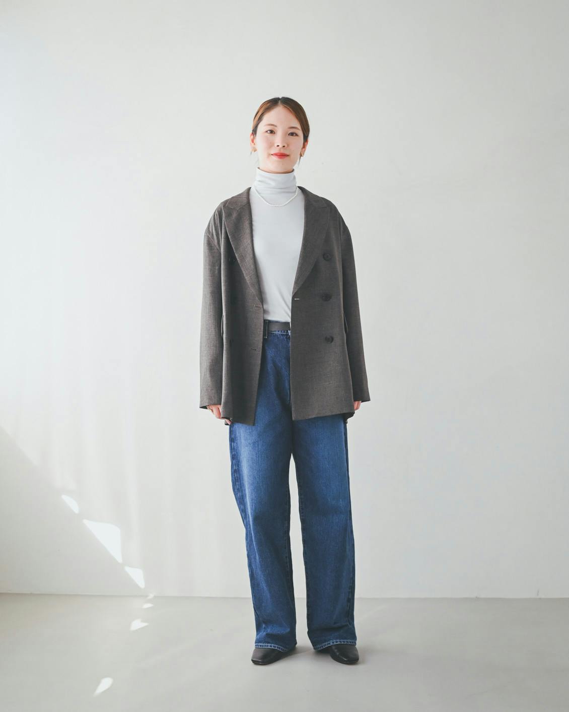 着用レビュー】ストレートデニムを身長別7名が着てみました - 北欧