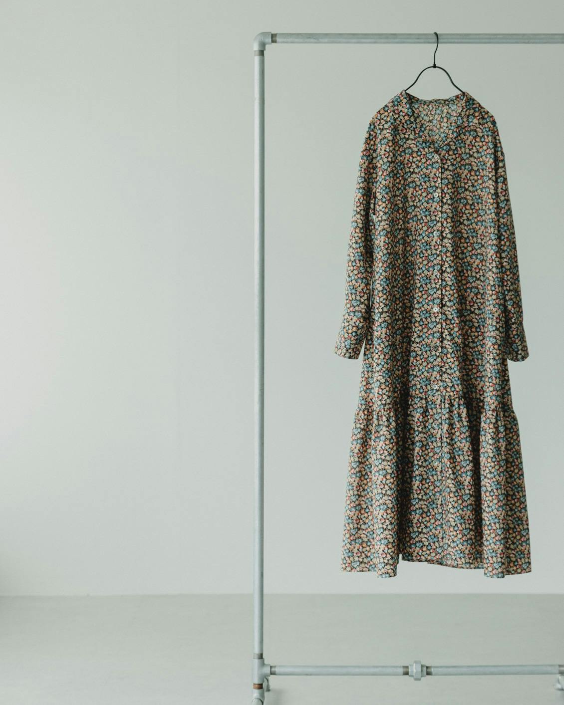 着用レビュー】大人の花柄ワンピースを、6名のスタッフが試着しました