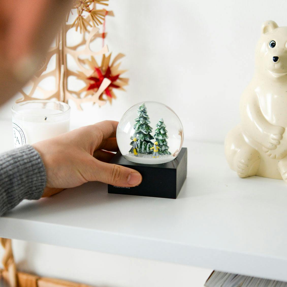 数量限定】スノードーム 2019 「ツリーがわが家にやってくる」 - 北欧