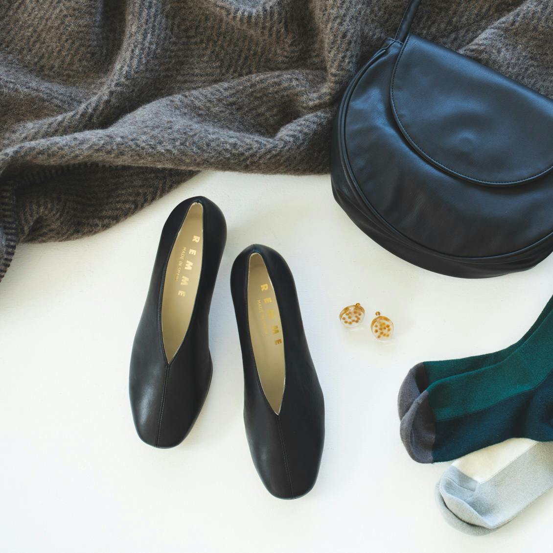 REMME / レメ / レザーパンプス（ブラック） - 北欧、暮らしの道具店