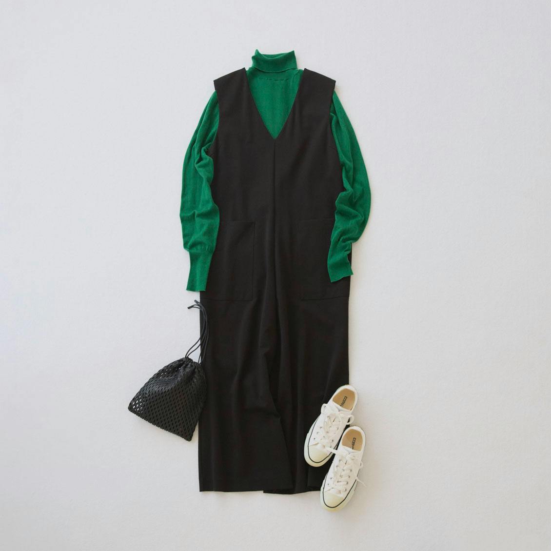 気軽に着られて、きれい見え」ポンチ素材のオールインワン - 北欧