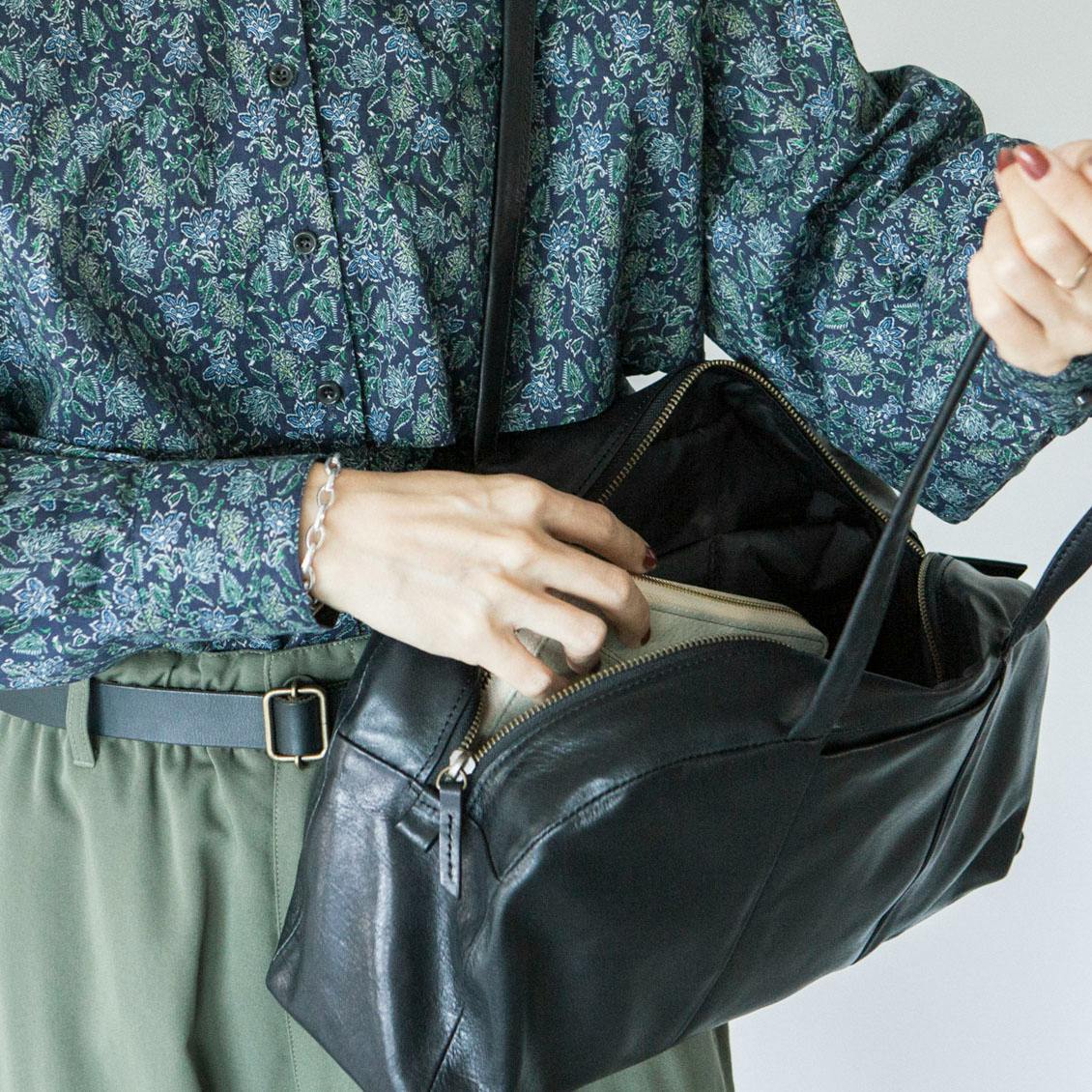 がんばりどきも私らしく」一田憲子さんとつくったラウンドレザーバッグ