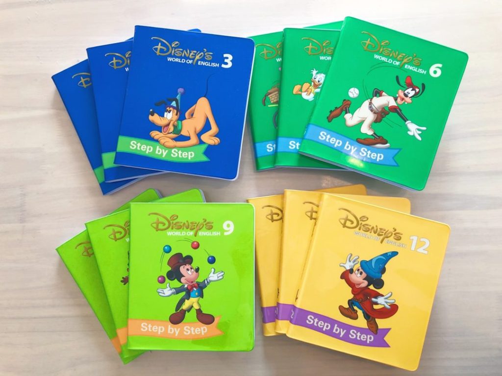 ステップ・バイ・ステップ」の内容とは？DWEレッスンで使う重要教材