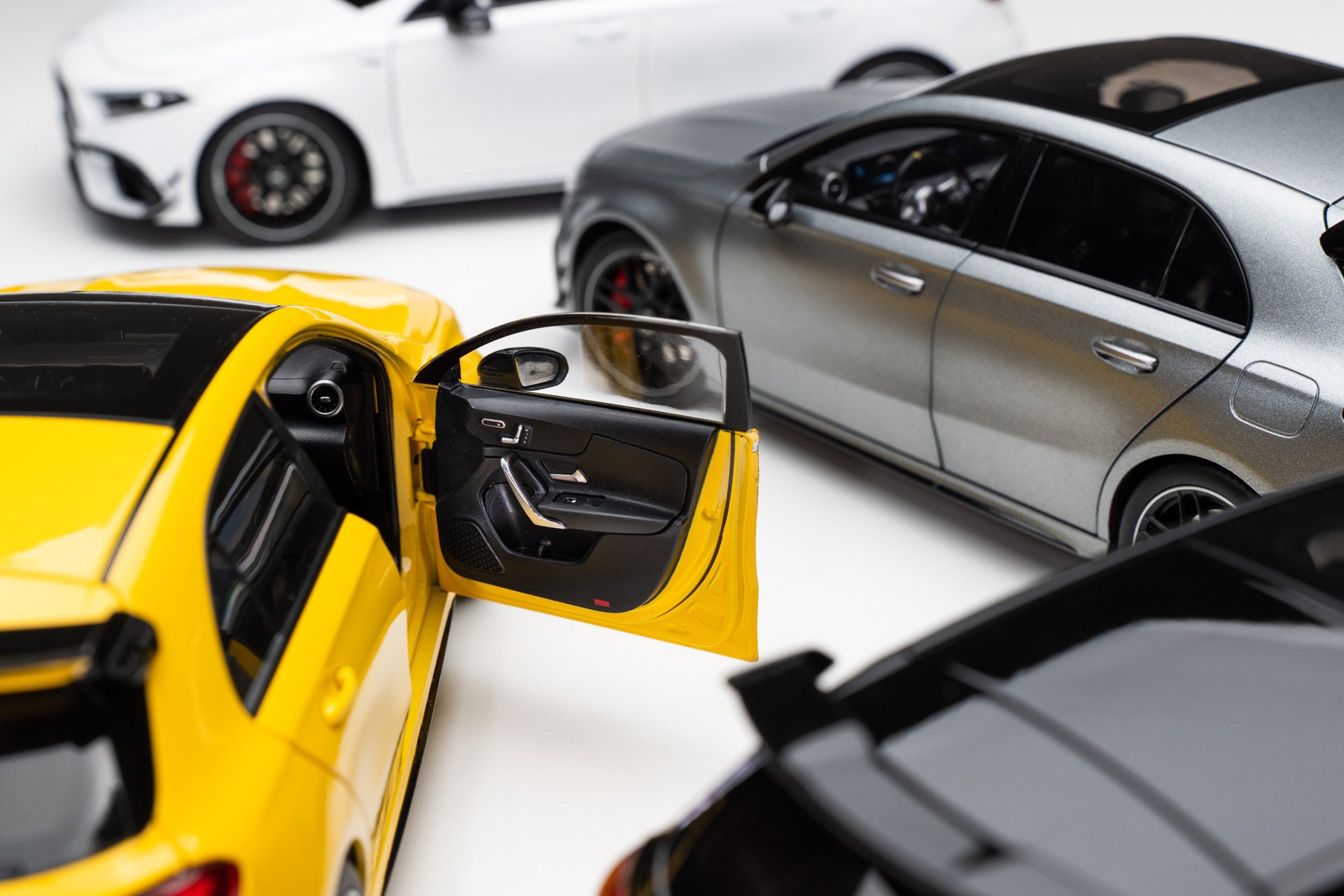 Kiloworks 1:18 Mercedes-Benz AMG A45 S Grey LHD KLW000301