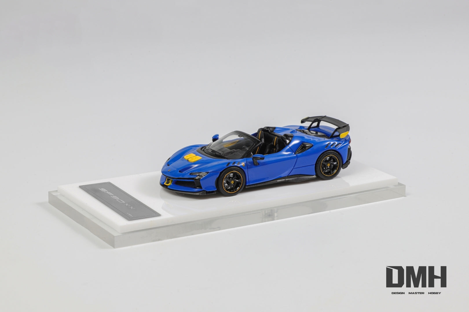 DMH 1:64 Ferrari SF90 XX Spider Roadster (3 Colours) – Horizon Diecast