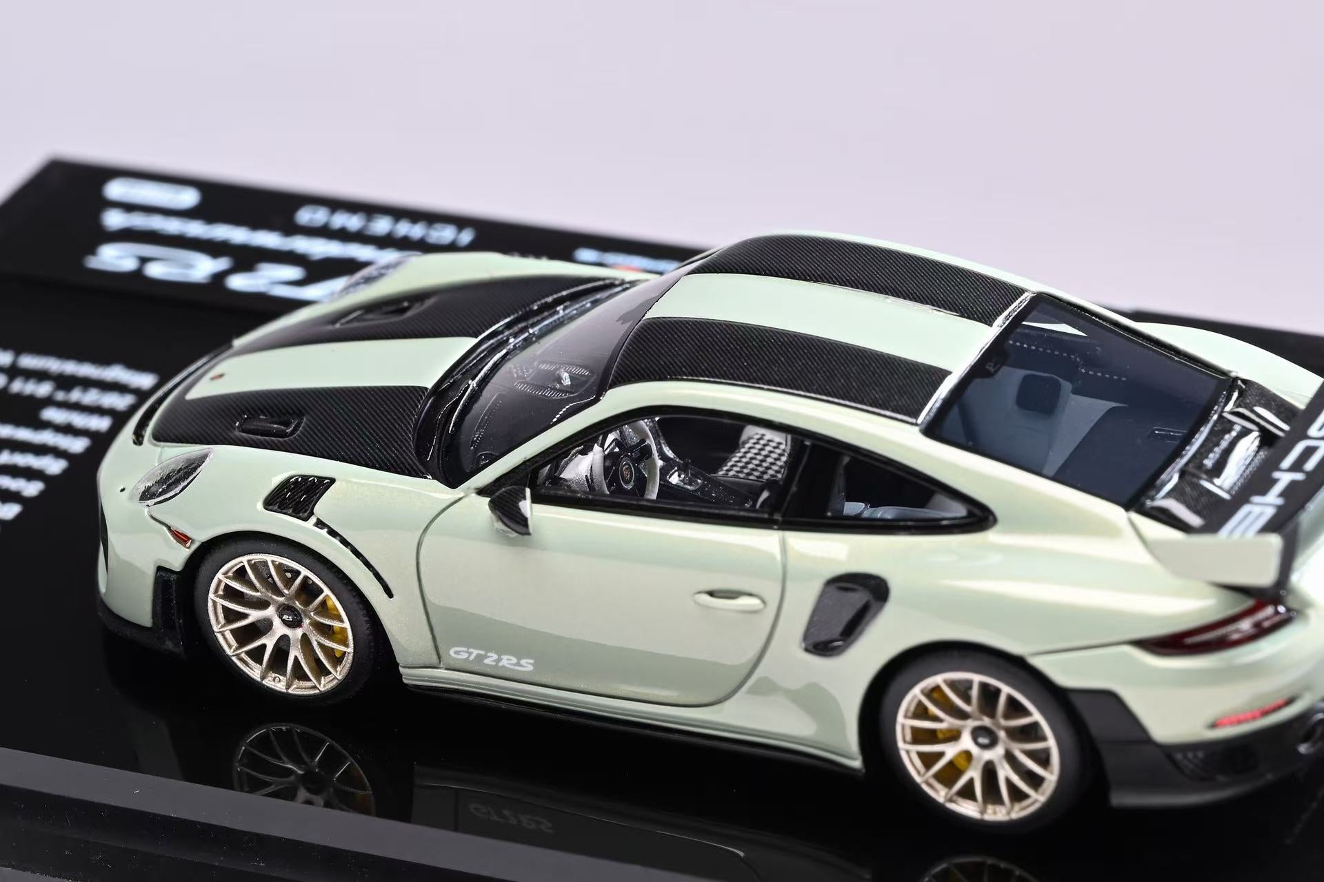DMH 1:64 Porsche 911 GT2 RS Urban Bamboo – Horizon Diecast