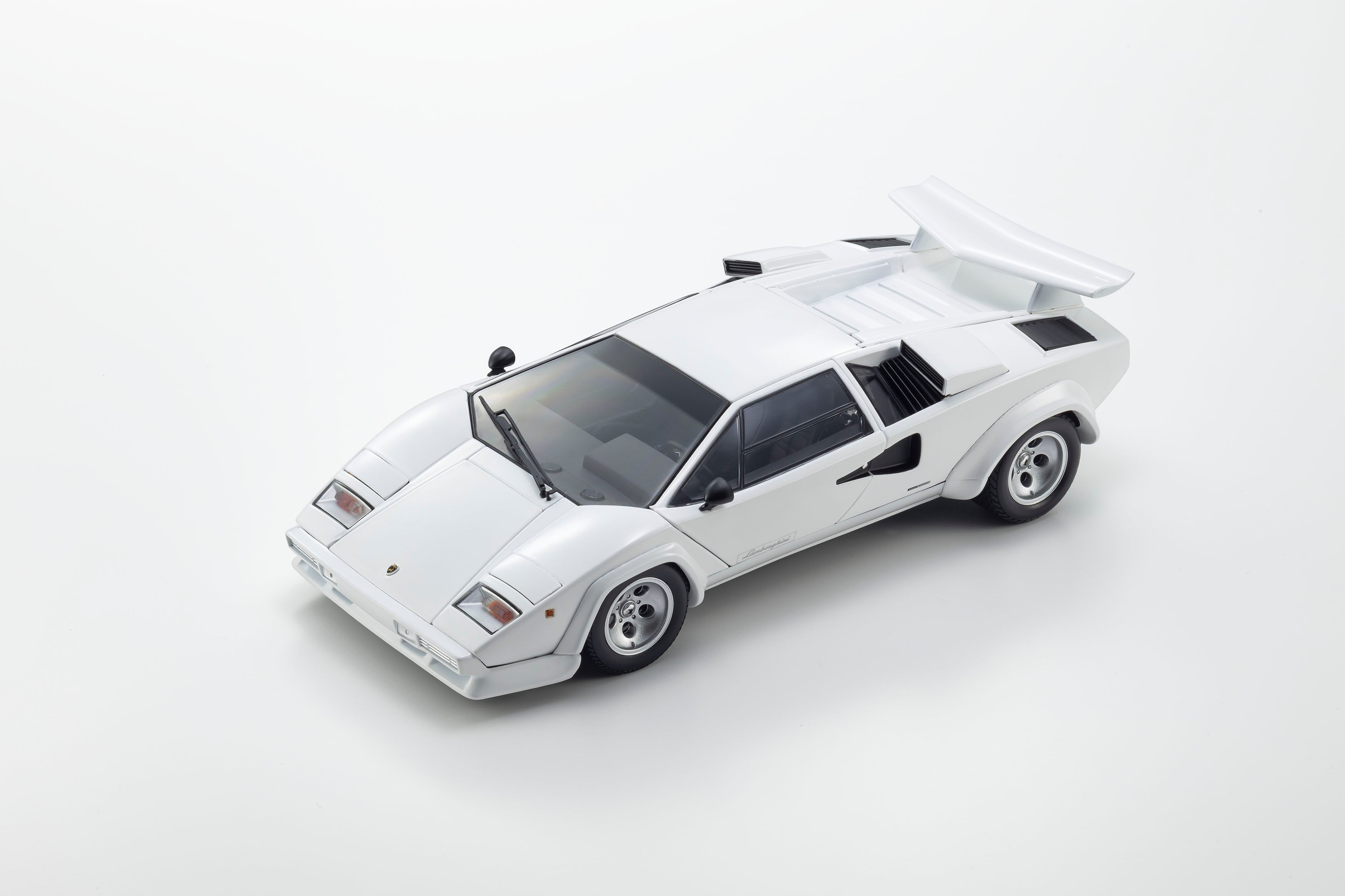 Kyosho 1:18 Lamborghini Countach LP 400 S -White 08320WFL