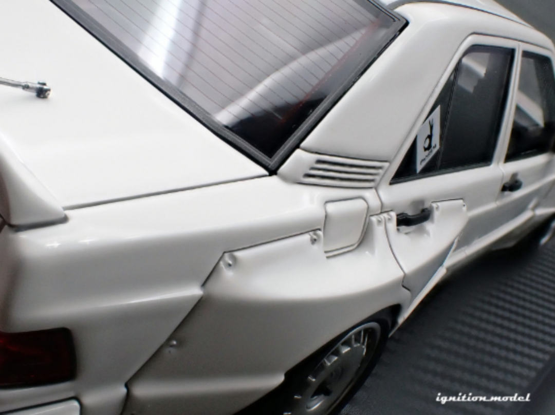 Ignition Model 1:18 PANDEM 190 White IG3774 – Horizon Diecast