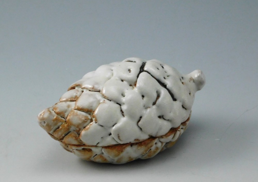 三輪休和 萩焼 松かさ香合 | いとう鳳凰堂古美術店