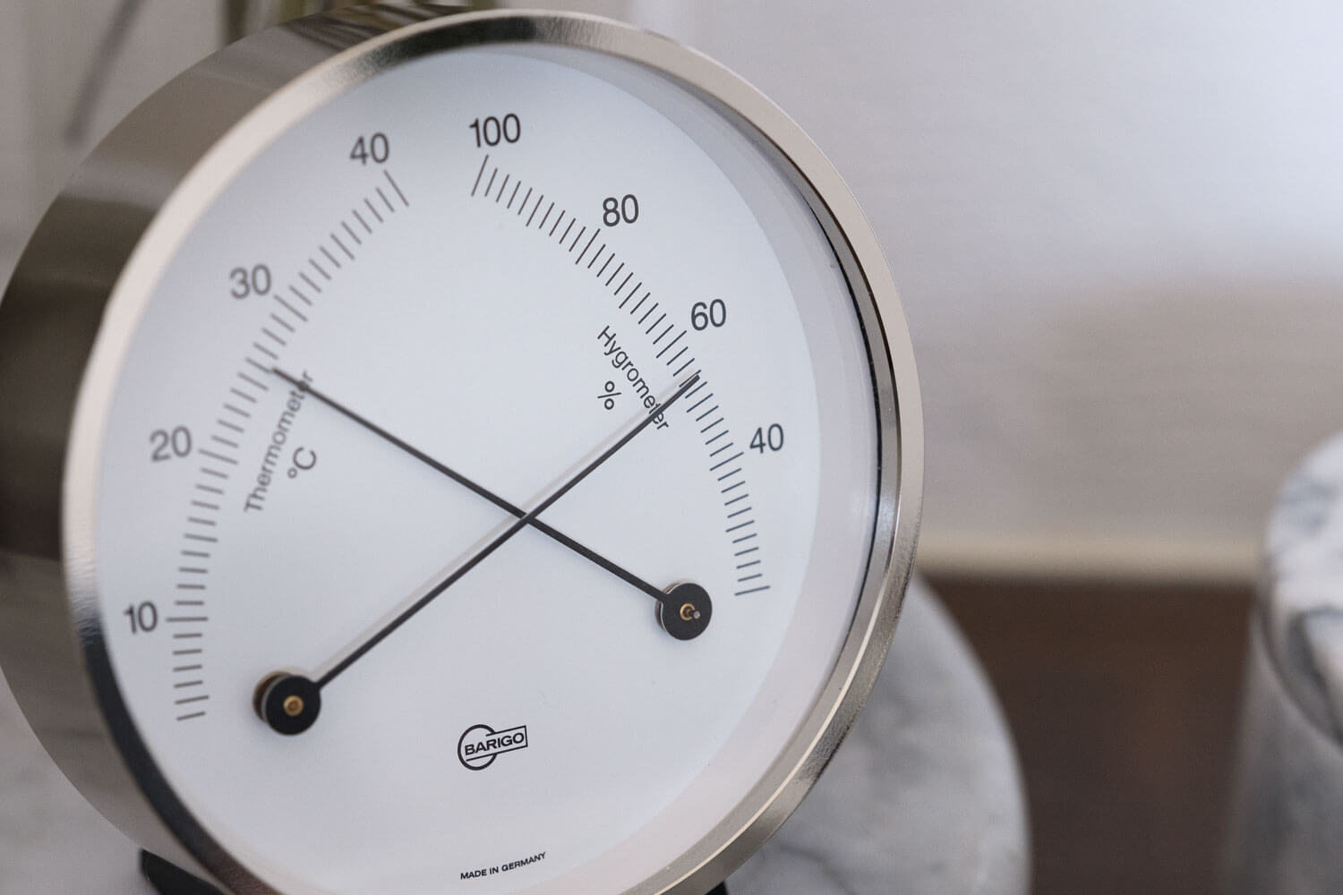 レビュー】BARIGO温湿計を購入しました！針がクロスしたデザインが個性