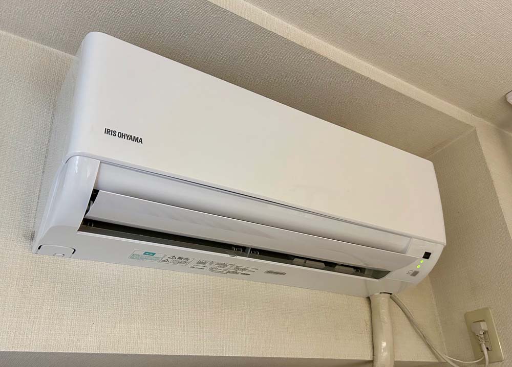 アイリスオーヤマのエアコンが安い理由は？6畳用IHF-2208G工事費込み