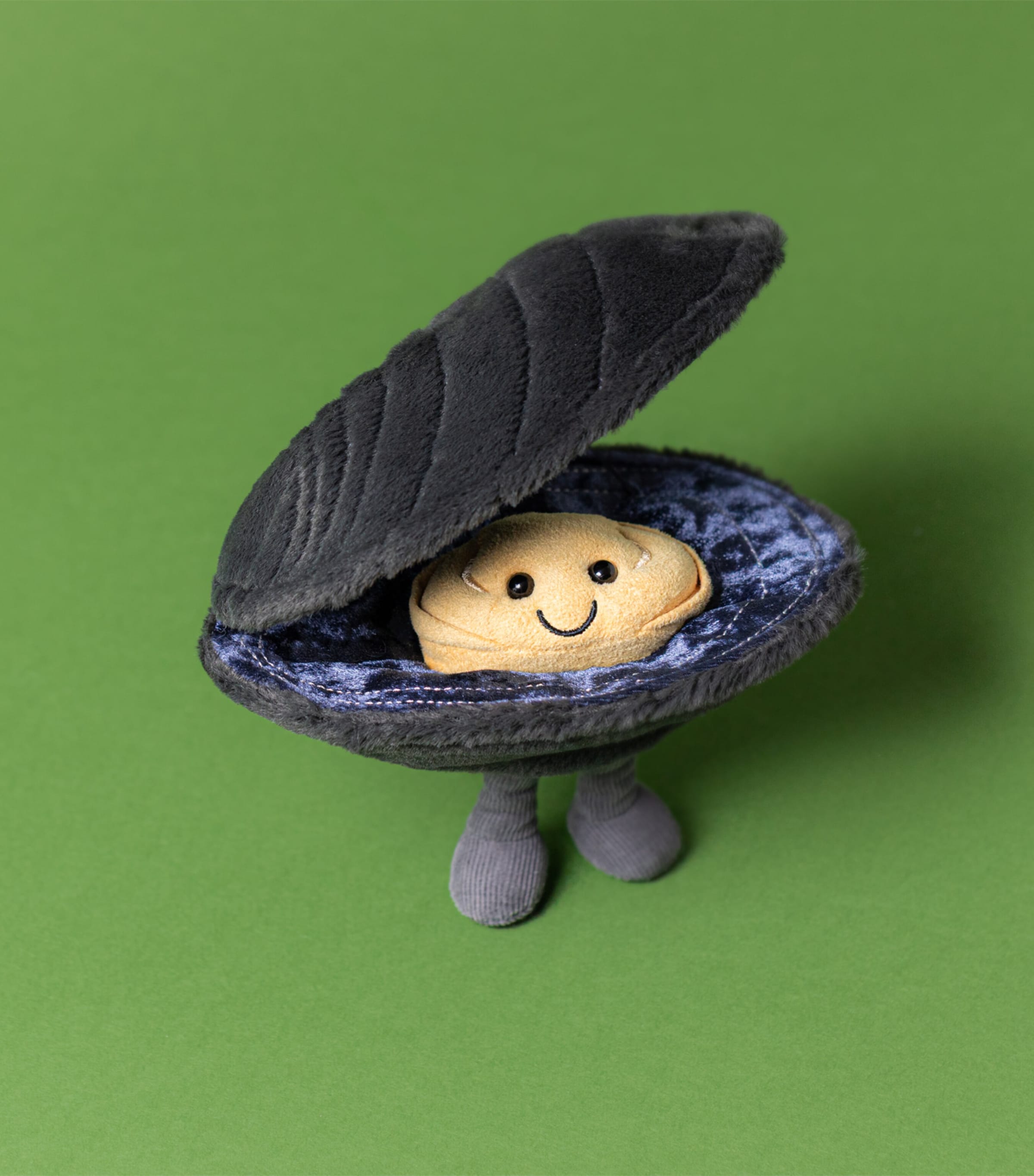 Jellycat Amuseables Michelle Mussel (17cm) | Harrods US