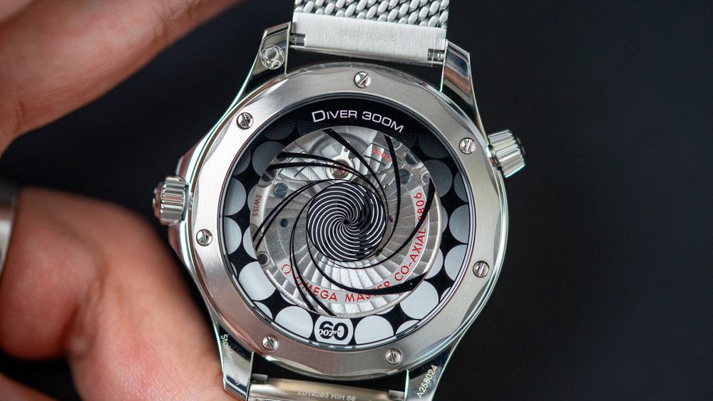 007ファン垂涎の復刻デザインモデルが登場！ボンド60周年を記念した