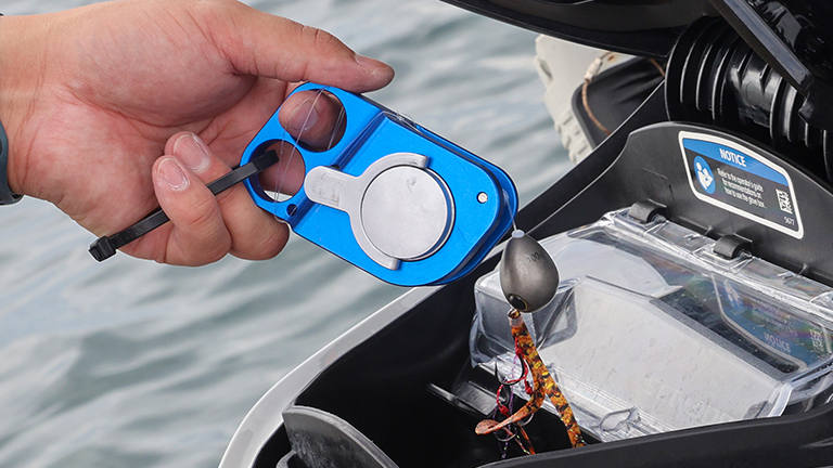 フィッシング】世界最小クラスのタックル『Tiny Reel（タイニーリール