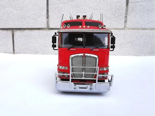 Camion Kenworth K200 Escala 1:32 1/32 Edicion Limitada Rojo