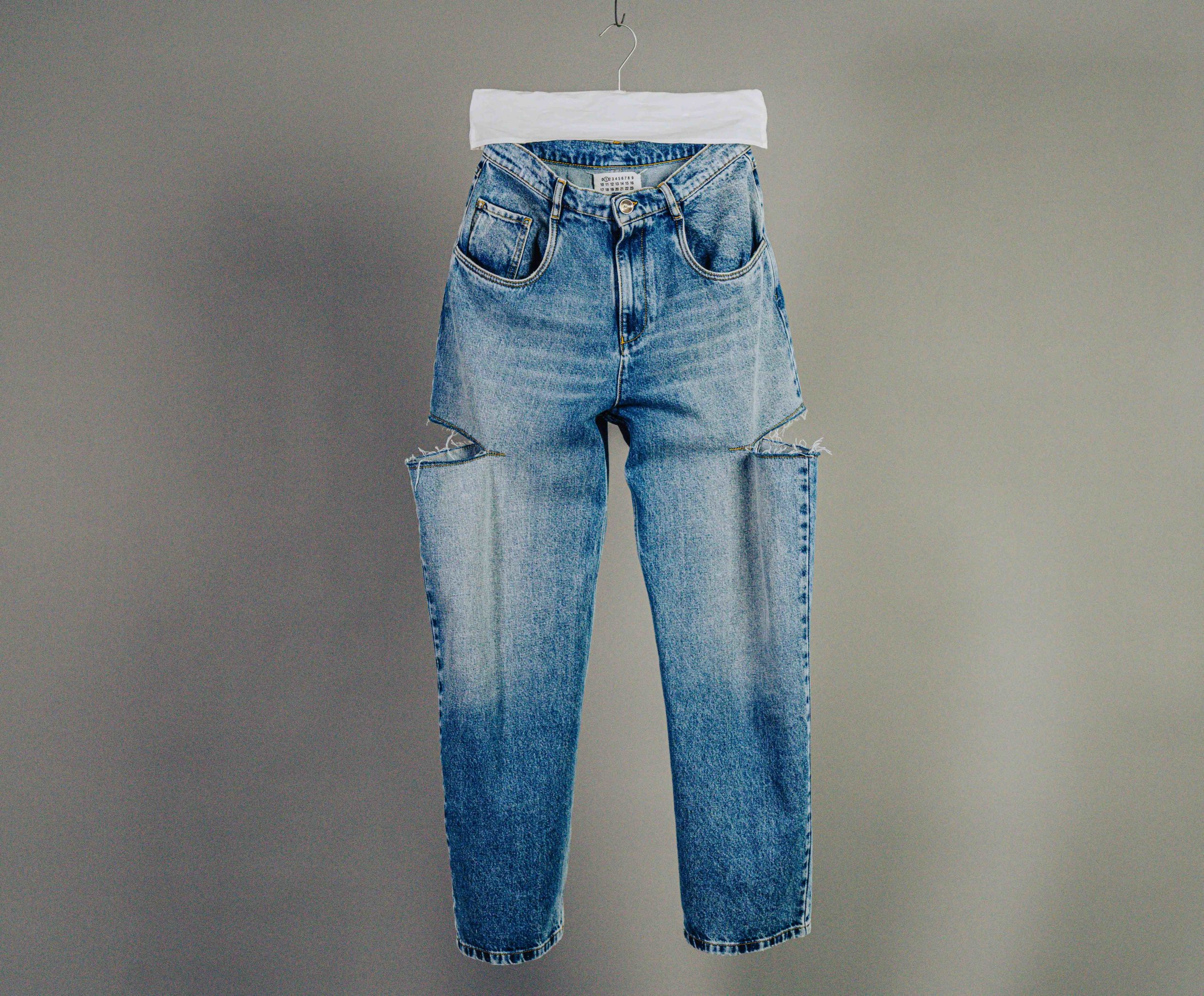 メゾンマルジェラの5ポケット カットアウト デニムパンツ | HUES 福岡