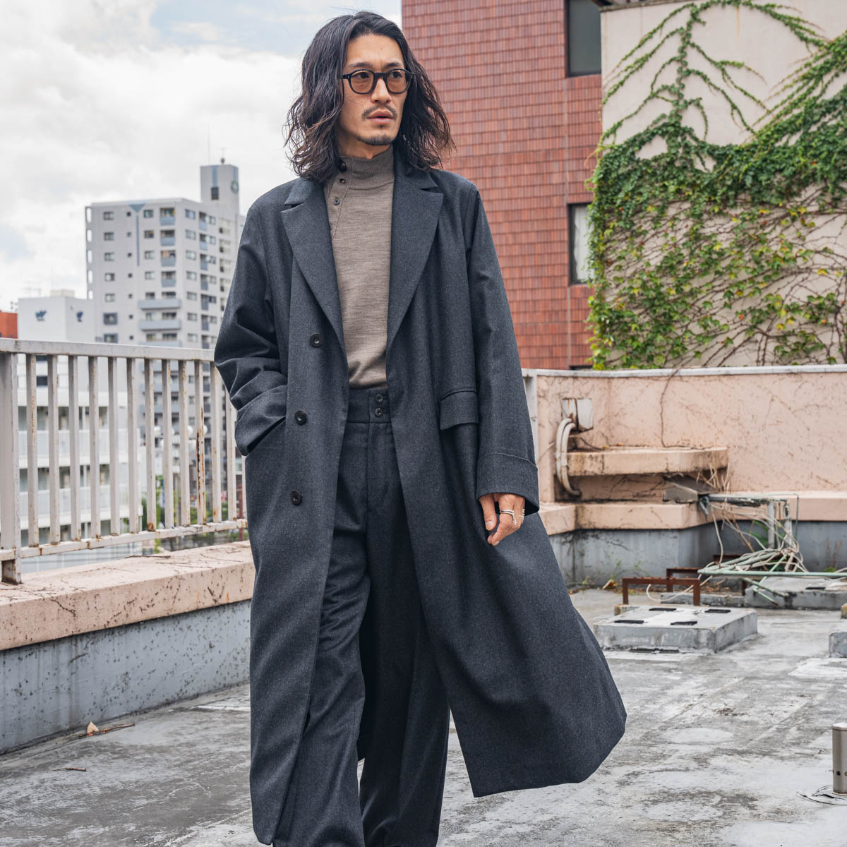 イレニサのチェスターコート | HUES 福岡セレクトショップ