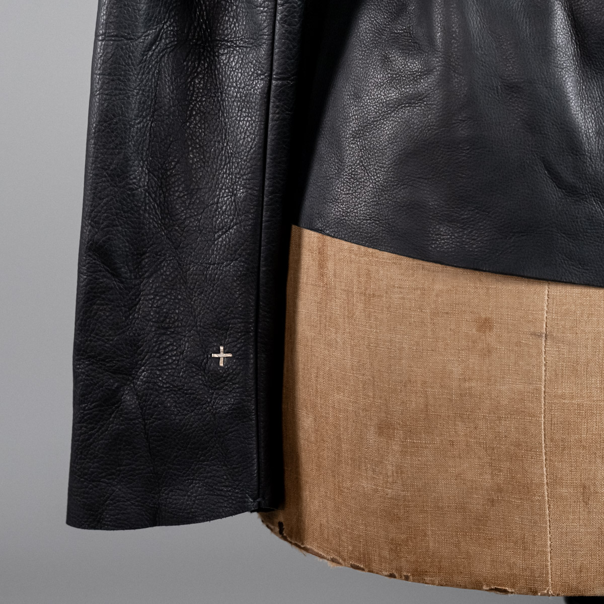 m.a+ ジップ トールカラー レザーシャツ | HUES 福岡セレクトショップ