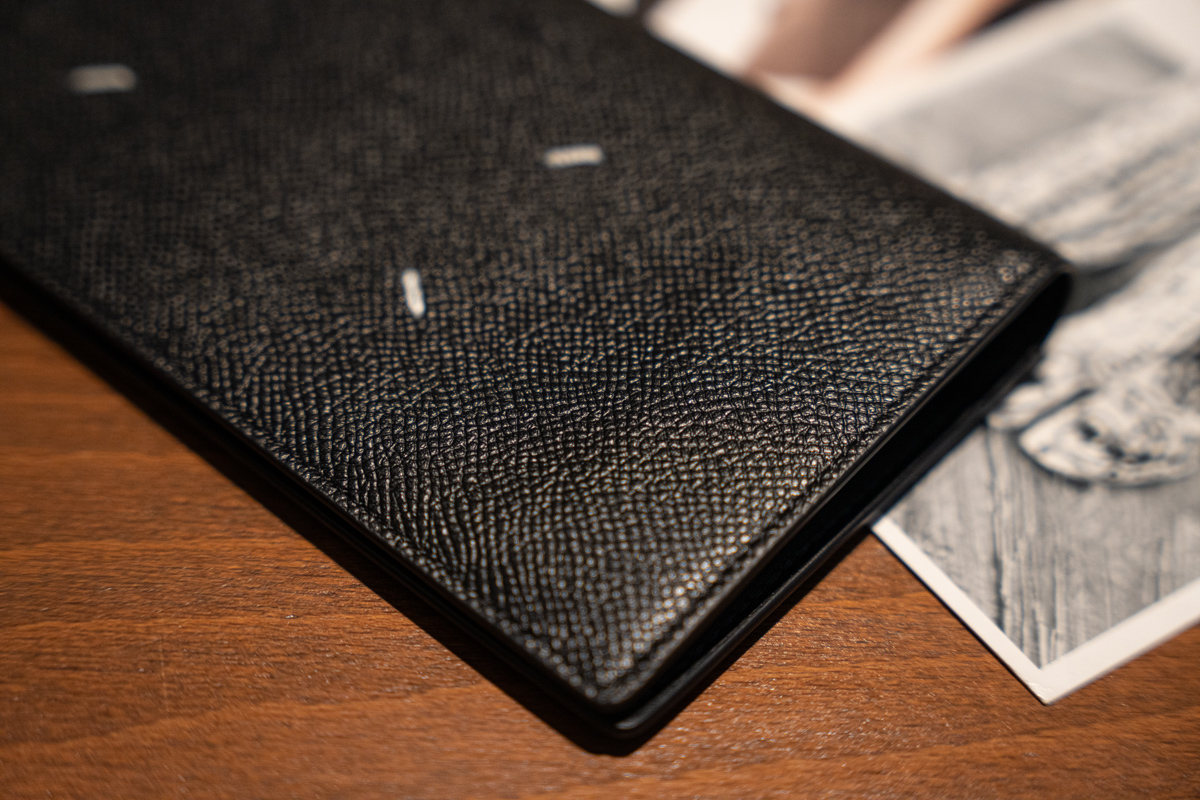 メゾンマルジェラのロングウォレット | HUES 福岡セレクトショップ