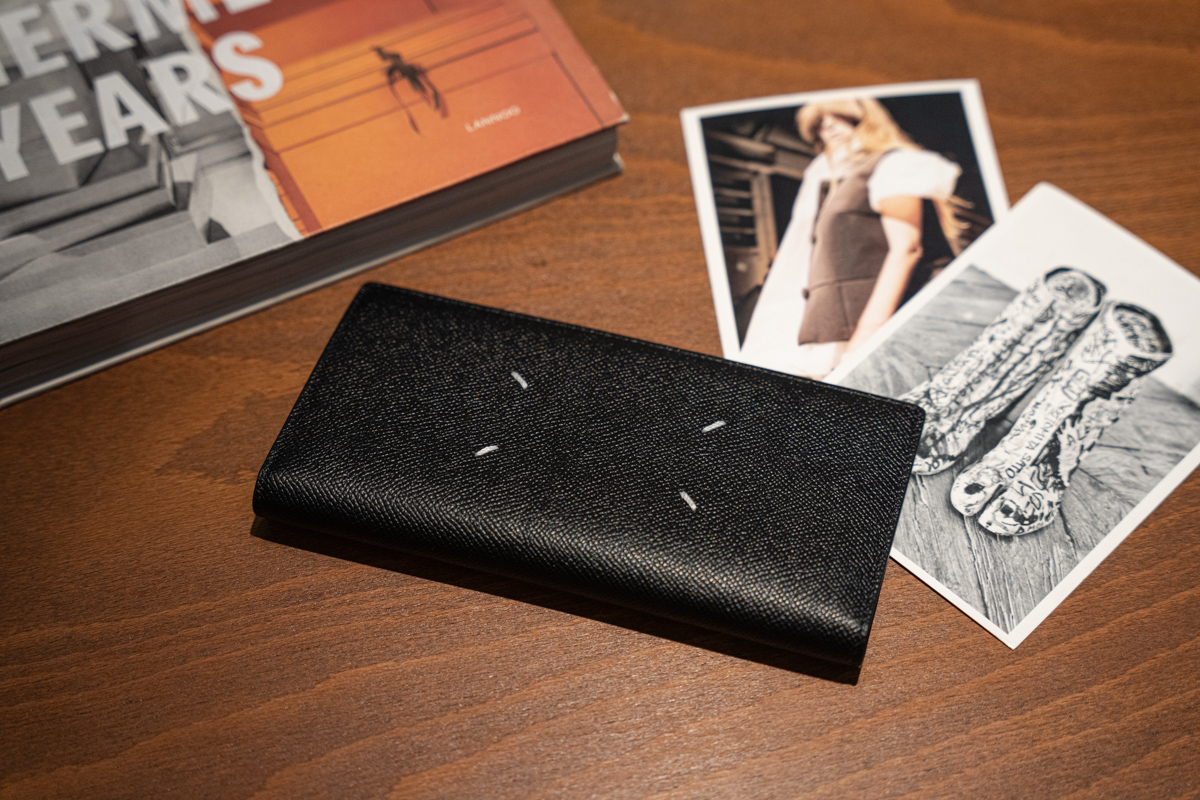 メゾンマルジェラのロングウォレット | HUES 福岡セレクトショップ