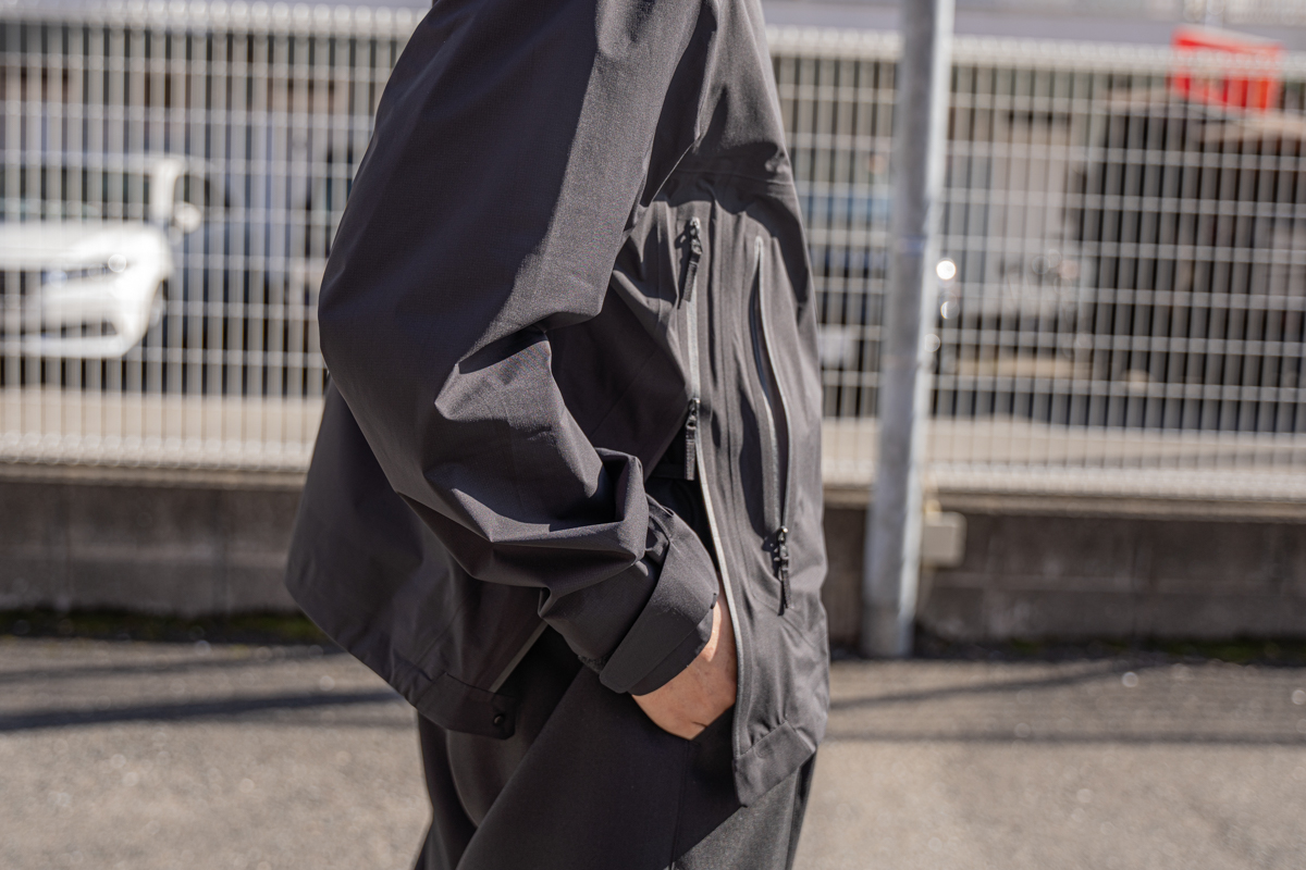 アークテリクスヴェイランスのSURVEY JACKET | HUES 福岡セレクトショップ