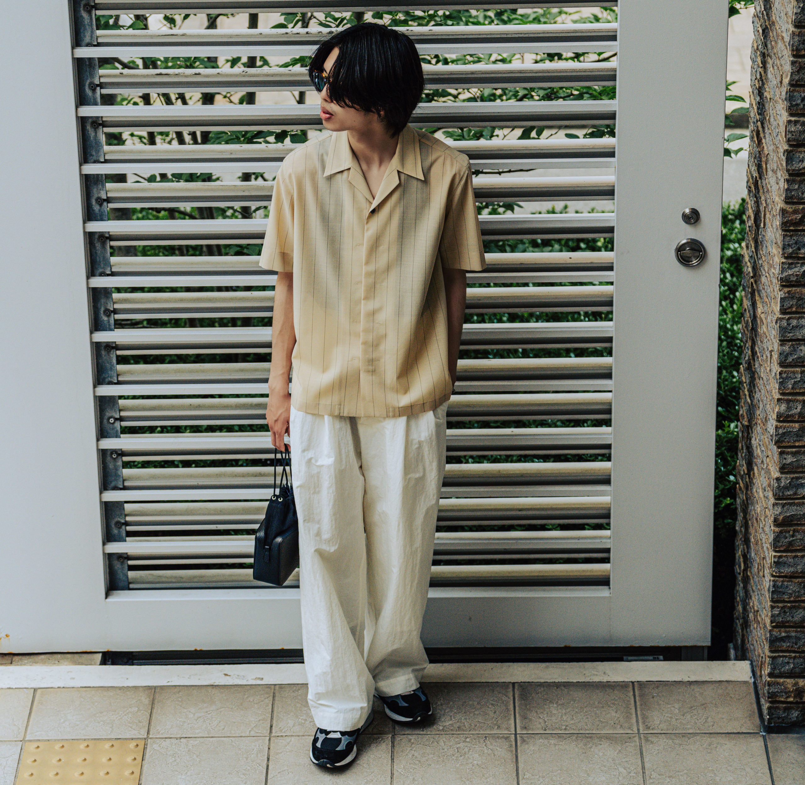 イレニサのオープンカラーショートスリーブシャツ | HUES 福岡セレクト