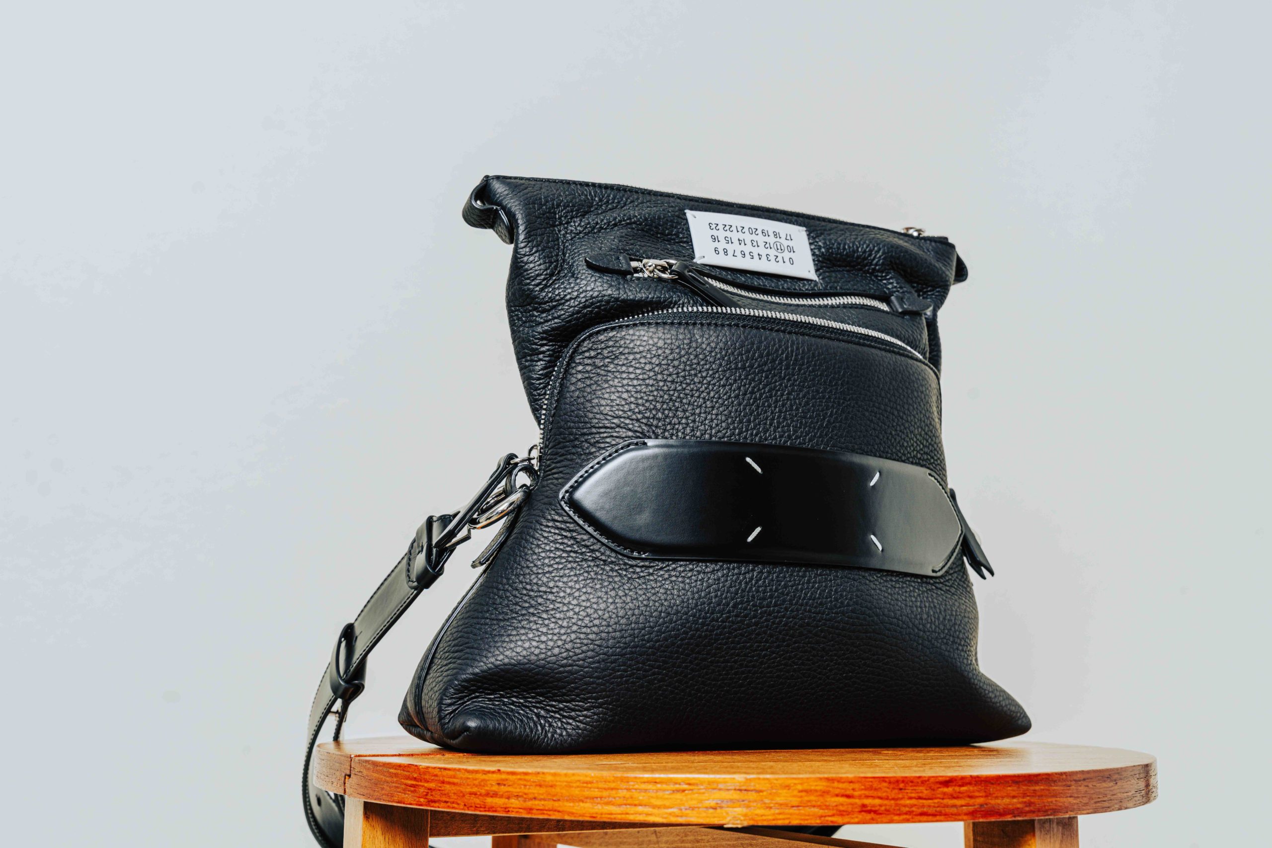 メゾンマルジェラの5AC クロスボディバッグ | HUES 福岡セレクトショップ