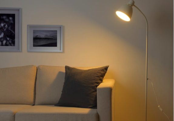 イケアの間接照明9選｜¥1000以下のアイテムも！ フロアスタンド