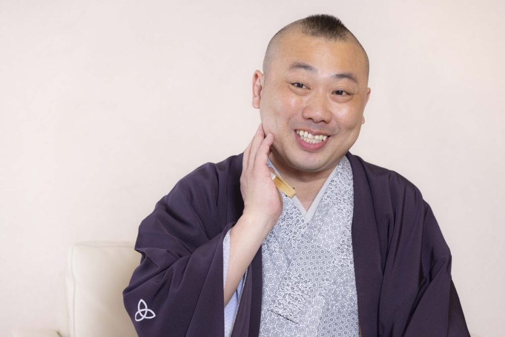 人気落語家・桂宮治さん】スゴ腕の化粧品営業マンから30歳で転身！3人