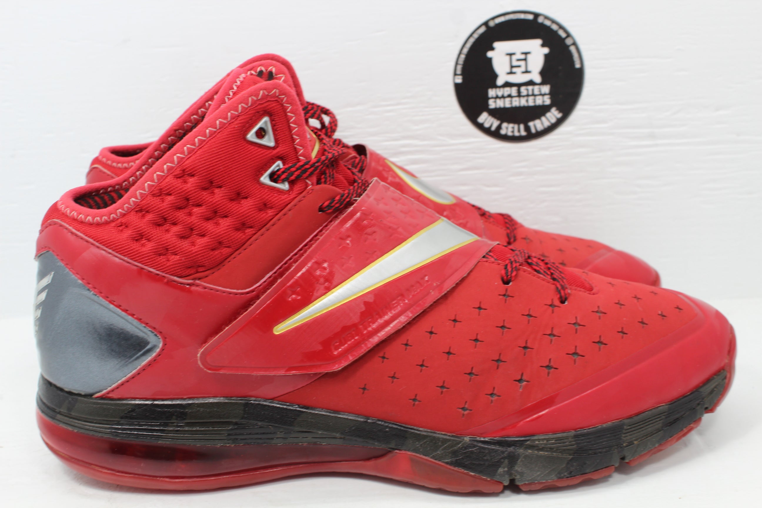 Nike CJ81 Trainer Max Fright Night Calvin Johnson | Hype Stew