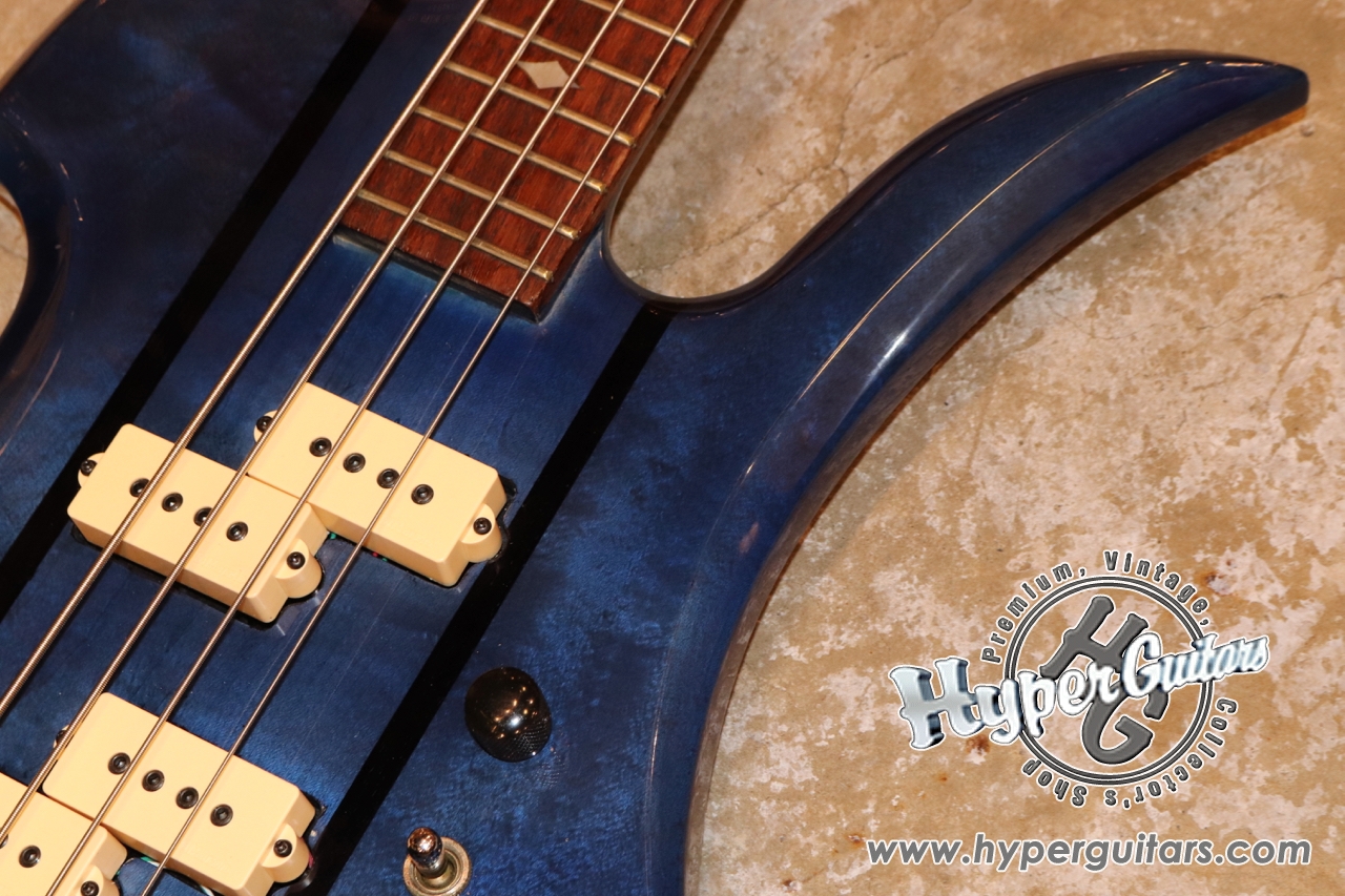 B.C.Rich 80's Mockingbird Bass - リフィニッシュ シースルーブルー