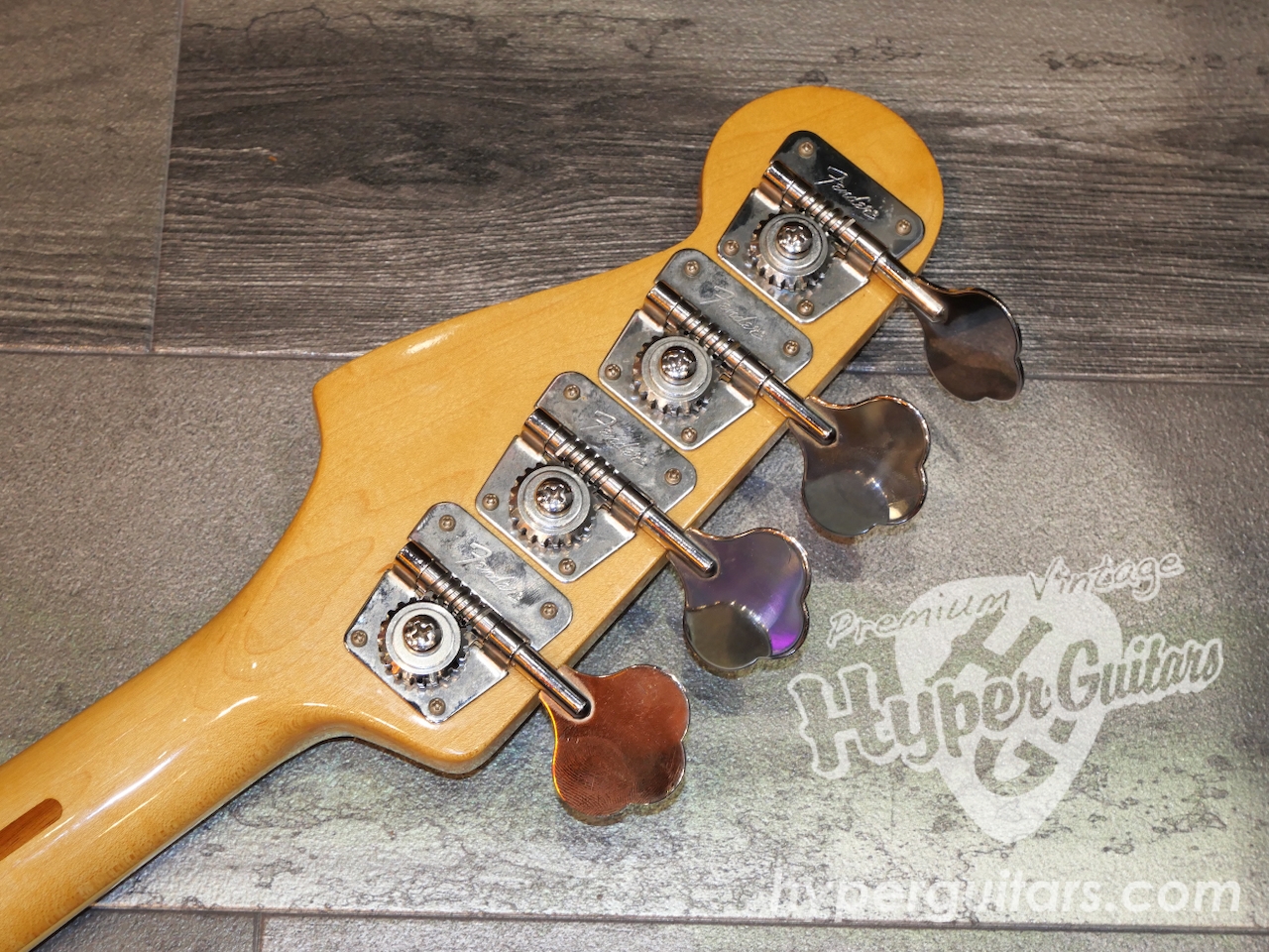 Fender '83 Jazz Bass - サンバースト / ローズ - ハイパーギターズ