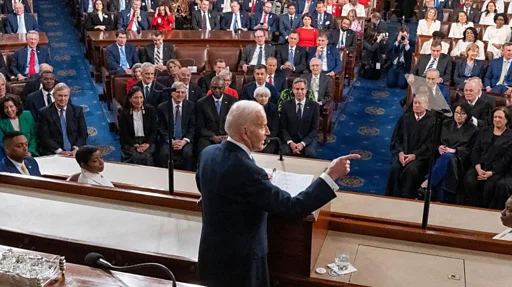 バイデン氏が一般教書演説、民主主義の危機訴え 大統領選を意識し