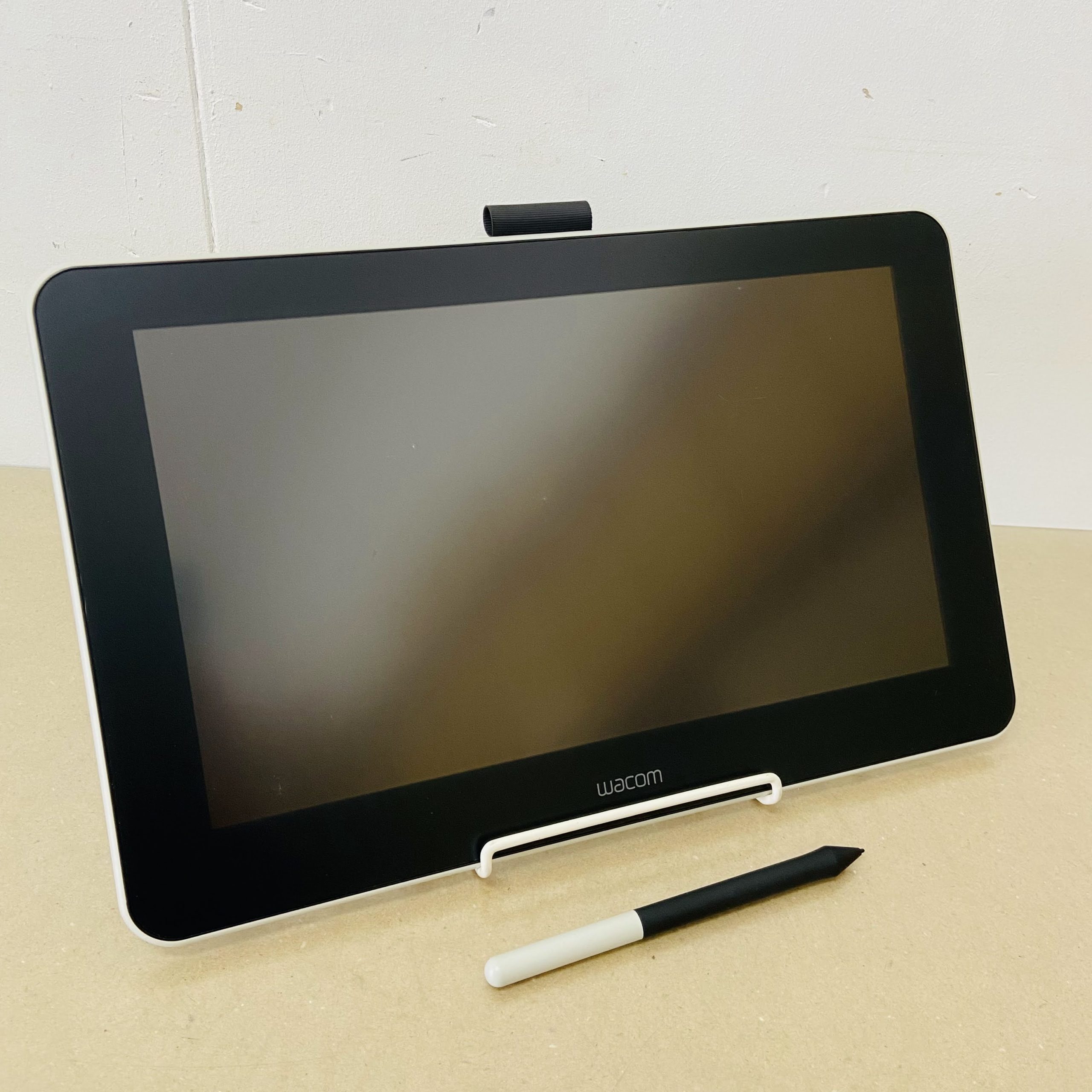 Wacom One DTC133 ワコム 液晶ペンタブレット 買取させていただきまし