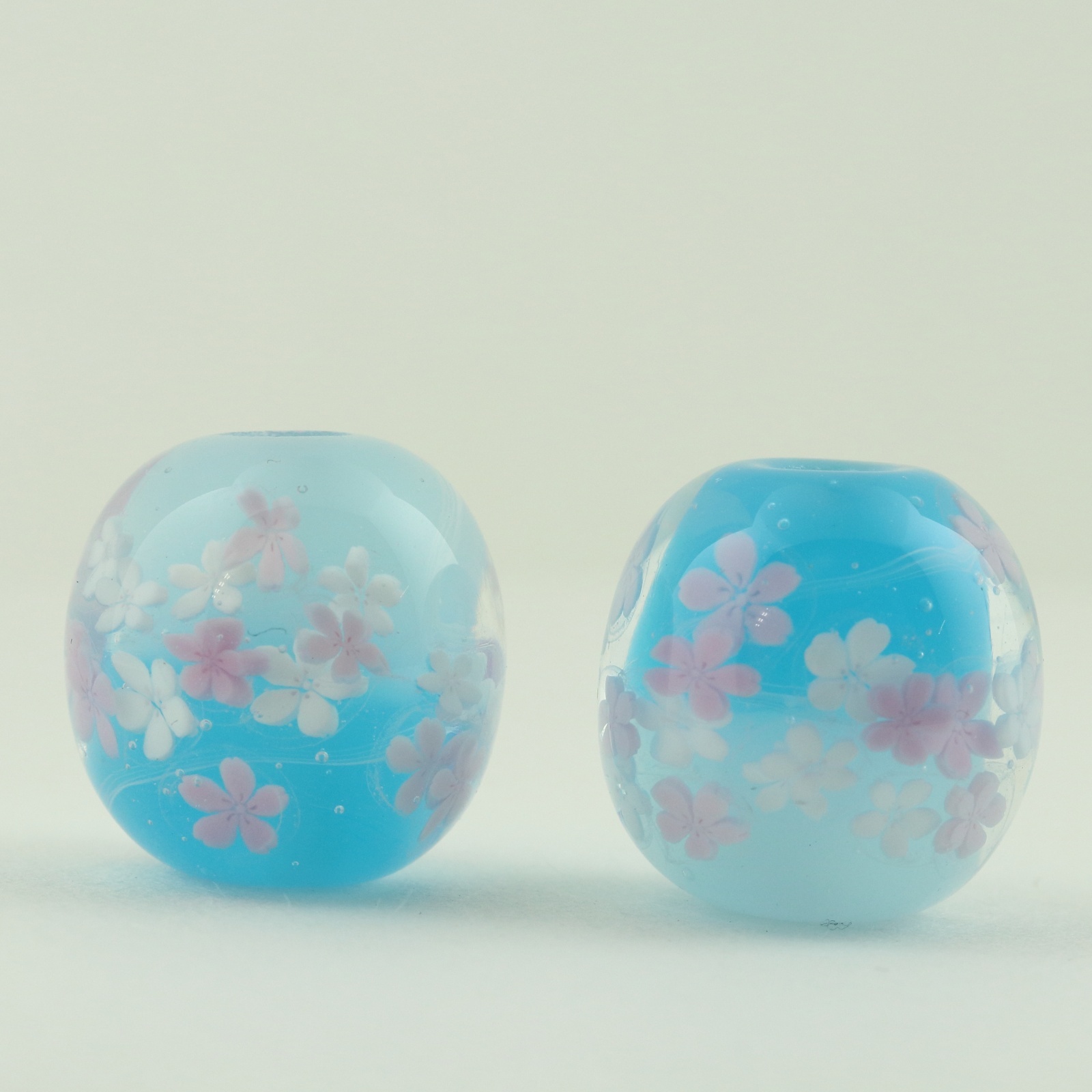 桜水色とんぼ玉ストラップ(G16S12) - とんぼ玉工房 いちの家