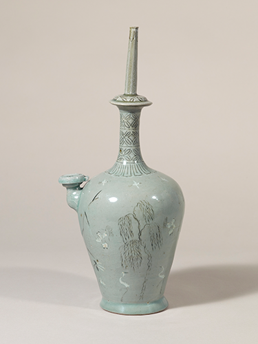 青磁象嵌蒲柳水禽唐子文浄瓶｜収蔵品の紹介「出光コレクション」｜出光