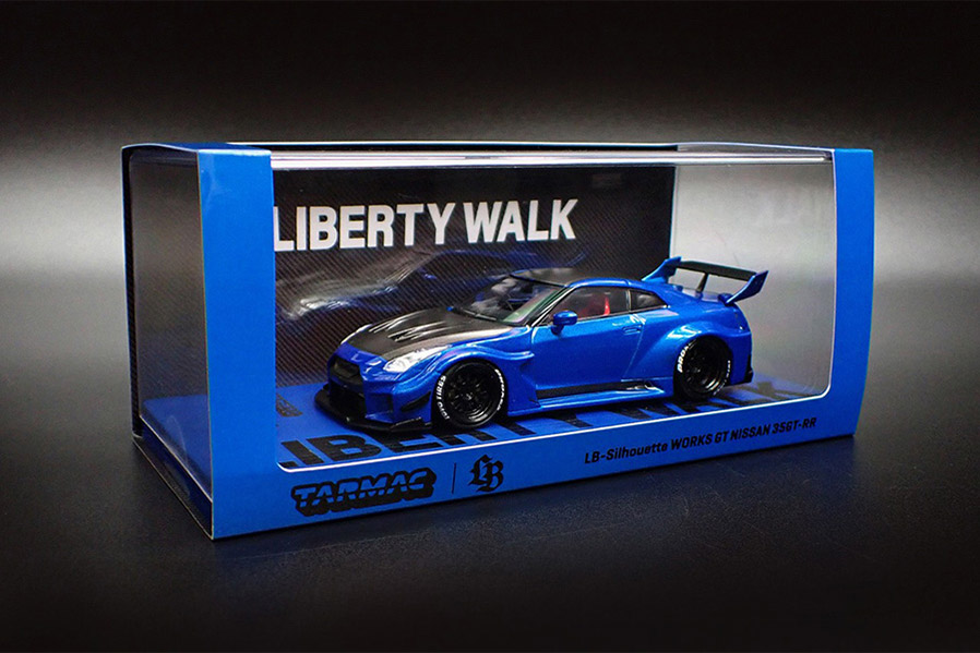 T43-022-BLU 1/43 LB-Silhouette WORKS GT NISSAN 35GT-RR Candy Blue
