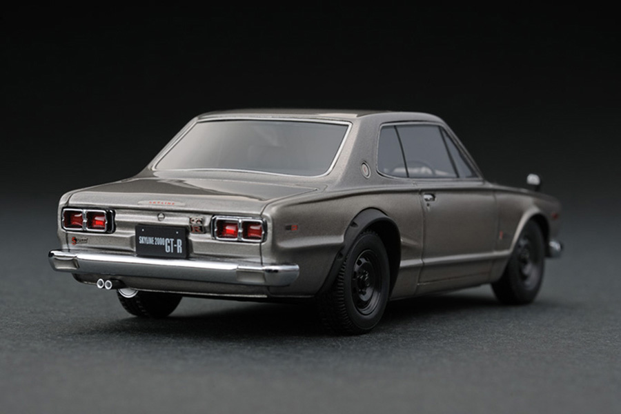IG0001 1/43 Nissan Skyline HT 2000GT-R Silver | LINE UP | ignition