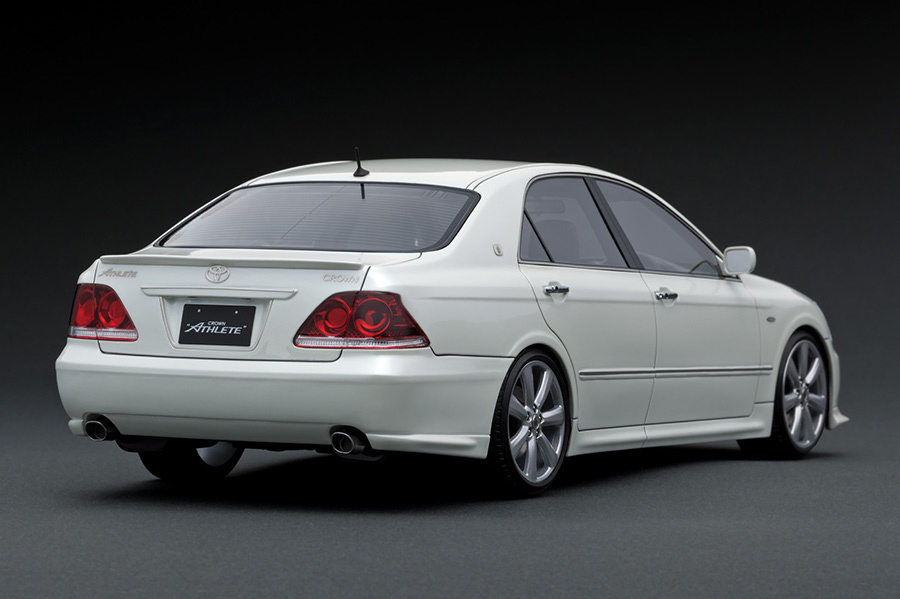 IG1494 1/18 Toyota Crown (GRS180) 3.5 Athlete White Pearl Crystal