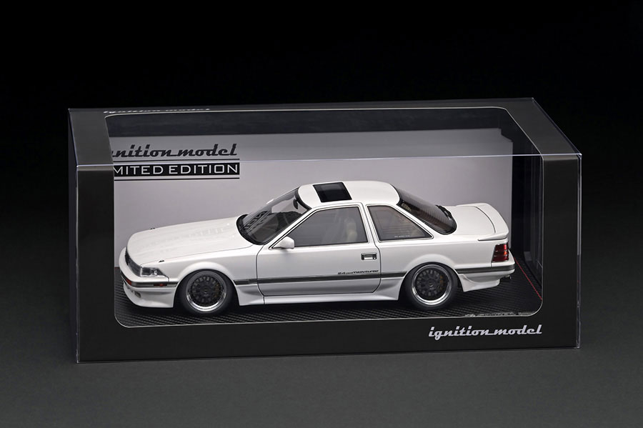 IG3481 1/18 Toyota Soarer (Z20) 2.0GT-TWIN TURBO L White With