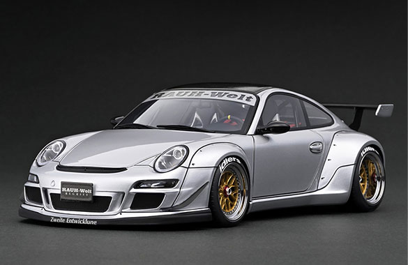 IG3253 1/18 RWB 997 GT3 Silver With RWB Suitcase | LINE UP | [公式
