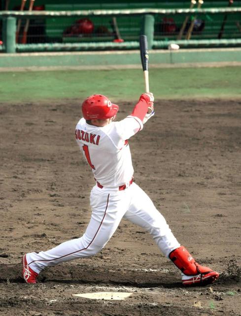 背番号1の誠也、格が違う！実戦1号「鋭いライナーで飛ばす」実戦で2