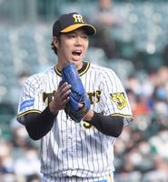 阪神タイガース】箔Tシャツ 青柳晃洋投手 阪神タイガース】箔Tシャツ